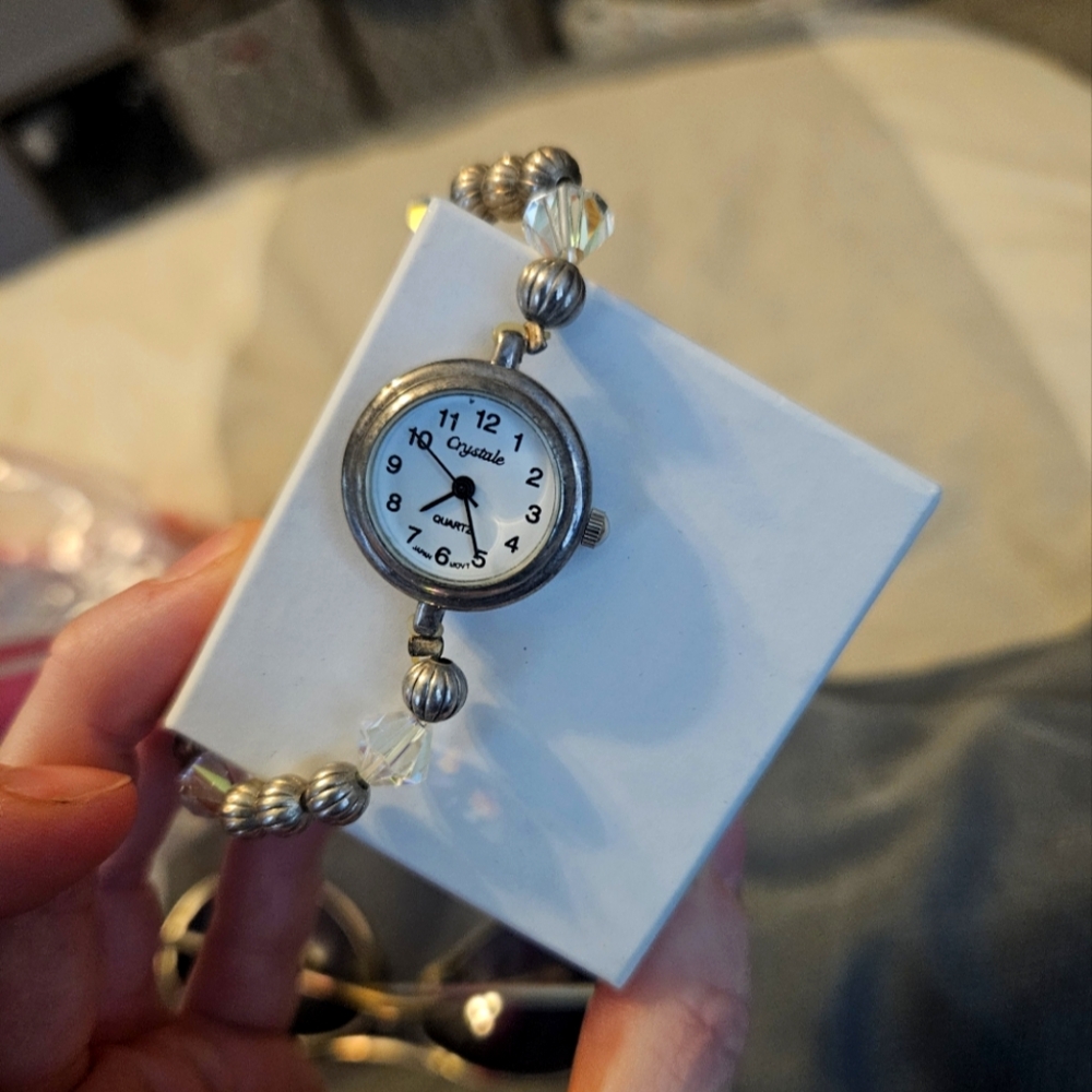 Crystale Display Analog watch